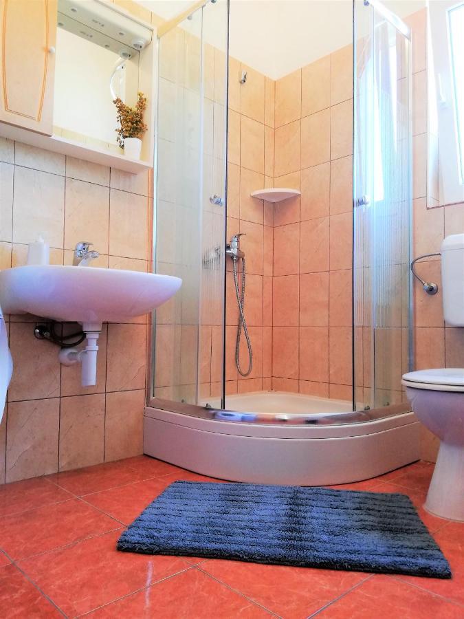 Apartment Anzotika 닌 외부 사진