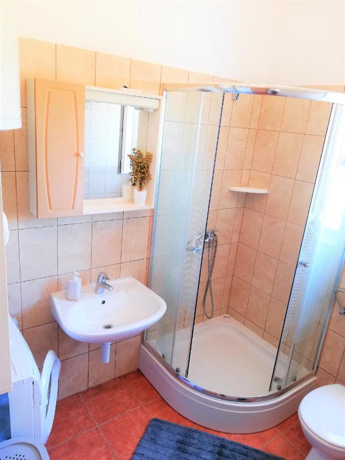 Apartment Anzotika 닌 외부 사진