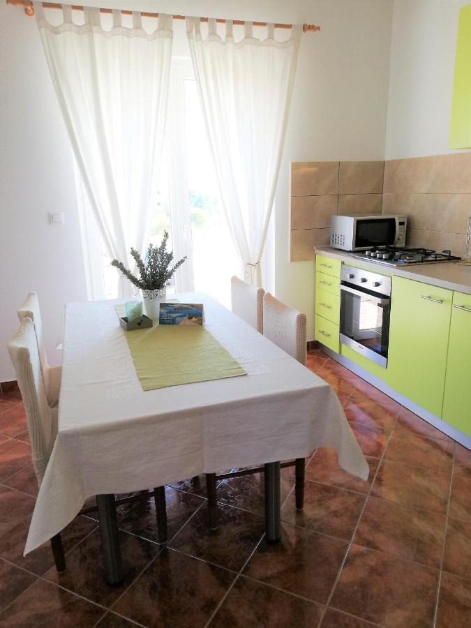 Apartment Anzotika 닌 외부 사진